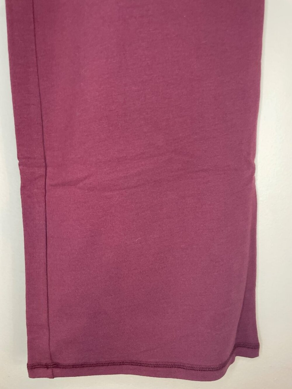 Garage Stretch Terry Bootcut Pants Fig Fantasy Red Women's Sz Medium MSRP$65 NWT - Picture 3 of 10